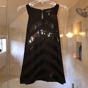 Shoulder strap sleeveless, dressy, sequenced top